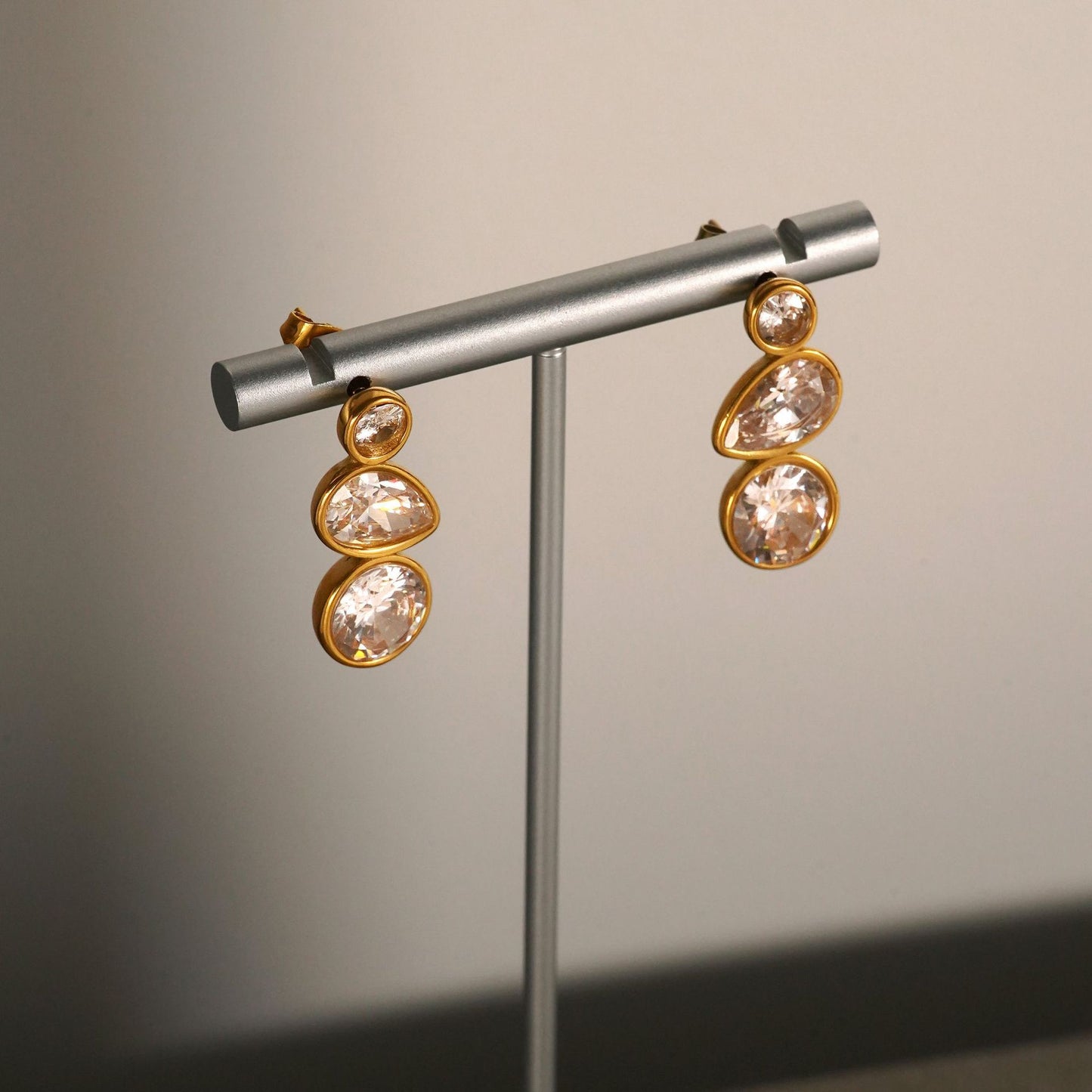 Hawaiian pearl shell earrings